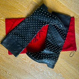 Very comfortable stylish Louboutin black leather boots.